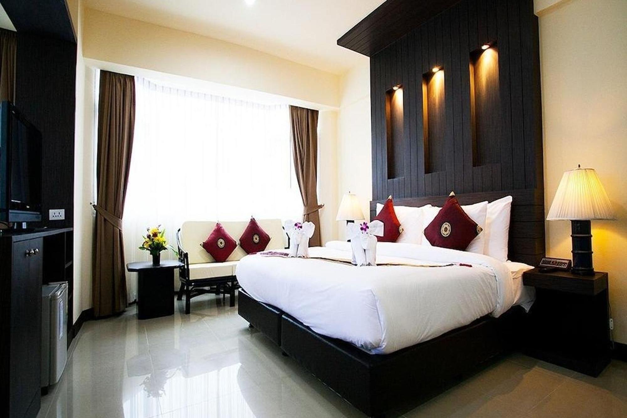 Suncity Hotel Pattaya Exterior photo